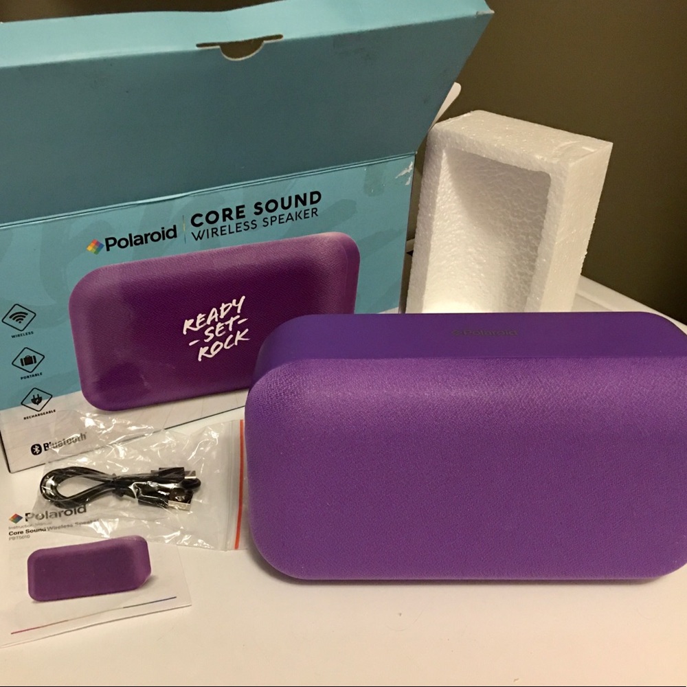 NIB Polaroid Core Sound Bluetooth Wireless Speaker